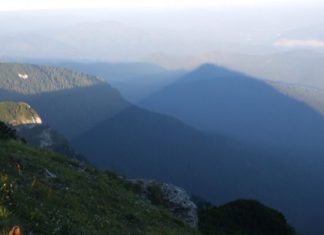 Piramida spaţială de pe muntele Ceahlău, fenomenul din ziua Schimbării la Faţă