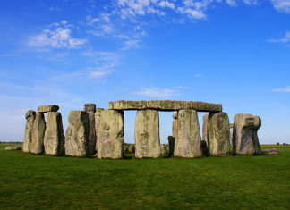 Legenda pietrelor -Stonehenge- ce apar în cea mai cunoscută poză din lume
