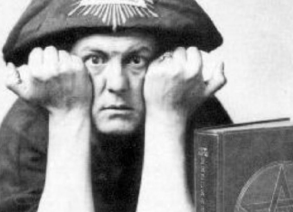 Aleister Crowley: cel mai MALEFIC om care a trăit vreodată şi cel care s-a vrut ANTICHRIST