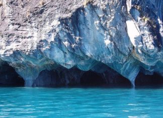 Peşterile de marmură din Patagonia