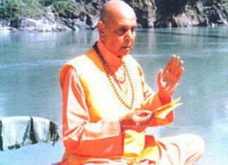 Profeţiile unui guru indian despre România: „Tinerii români vor muri pe capete în ţări străine, iar oamenii o vor duce mai rău decât pe vremea lui Ceauşescu”