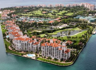 Insula Miliardarilor – cea mai scumpă adresă de pe Pământ. Venitul mediu este de 2,2 milioane dolari, iar nisipul de pe plaje este importat din Bahamas.