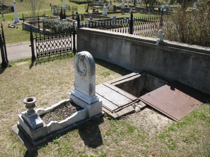 Grave_of_Florence_Irene_Ford_1