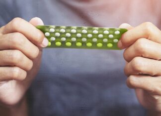 9 Motive pentru care ar trebui să încetați să mai luați pastile contraceptive, potrivit ginecologilor