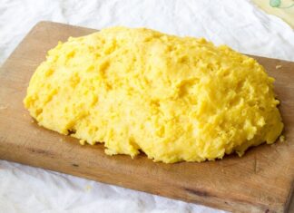 Mămăligă, un aliment de zi cu zi cu multiple beneficii pentru sănătate. Asta se întâmplă cu organismul tău atunci când mănânci des mămăligă